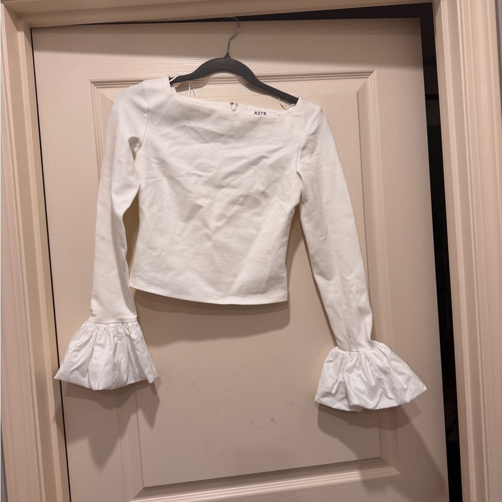 Astr White Bell Sleeve Blouse